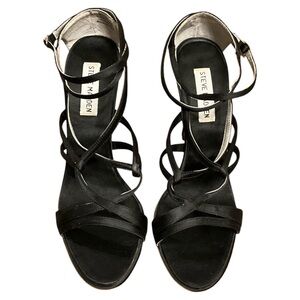Steve Madden Women High Heels, Black 4 1/2” Heel. Size 10